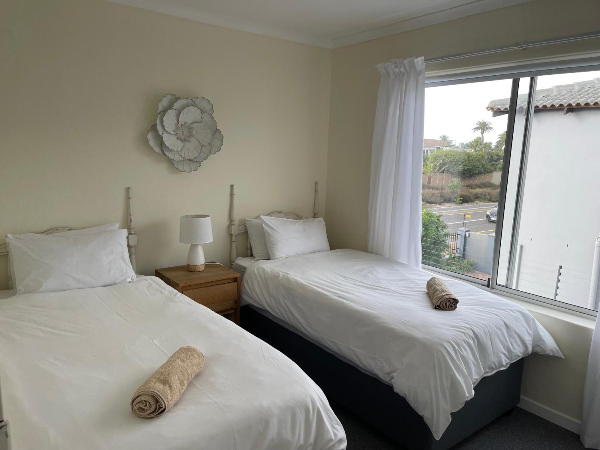 Silver Sunsets Self-Catering Apartments Le Cap Extérieur photo